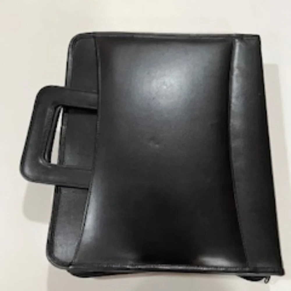 Winn International Leather Portfolio Style 2427 Black